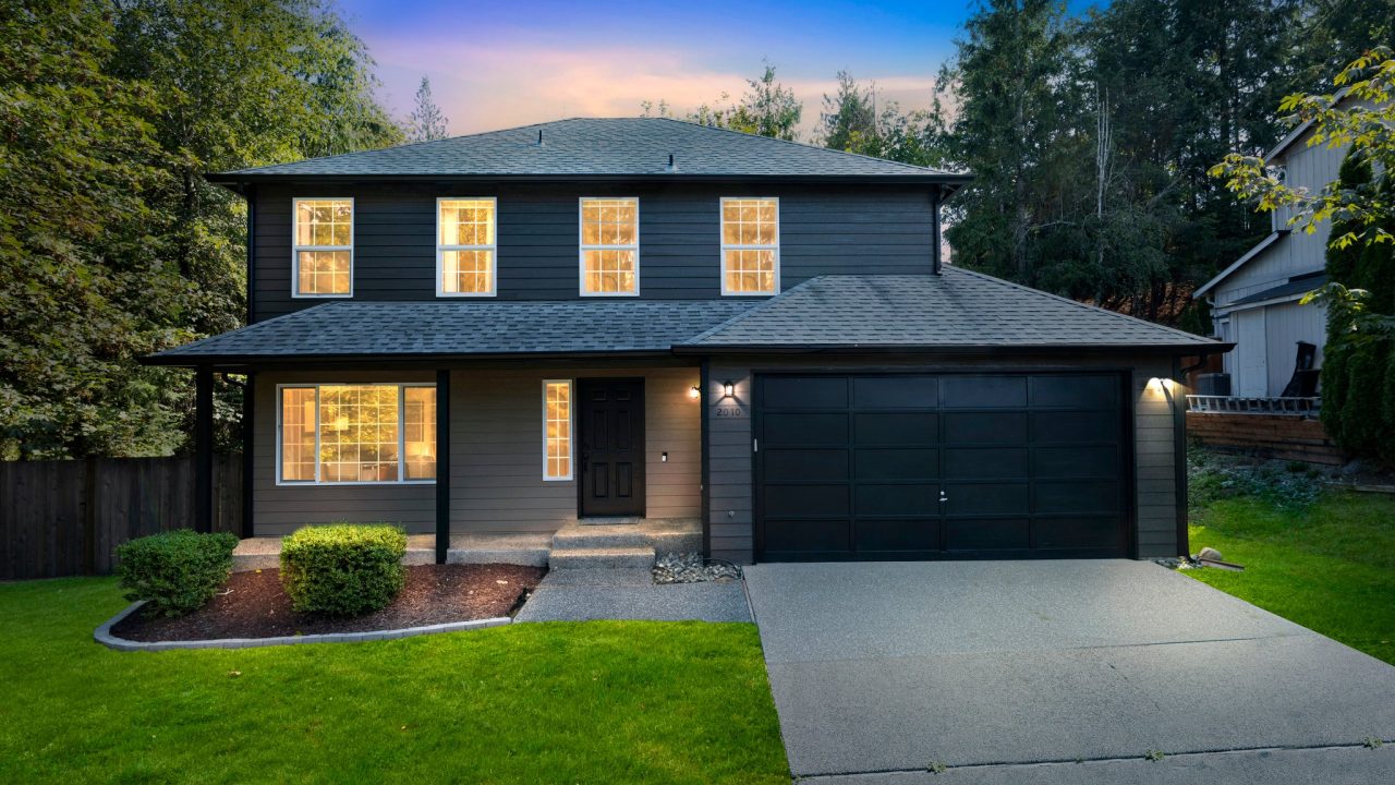 2010 31st Ave SE Puyallup awesome residential photography. Kusko Photography providing great real estate photography photos to showcase this listing!