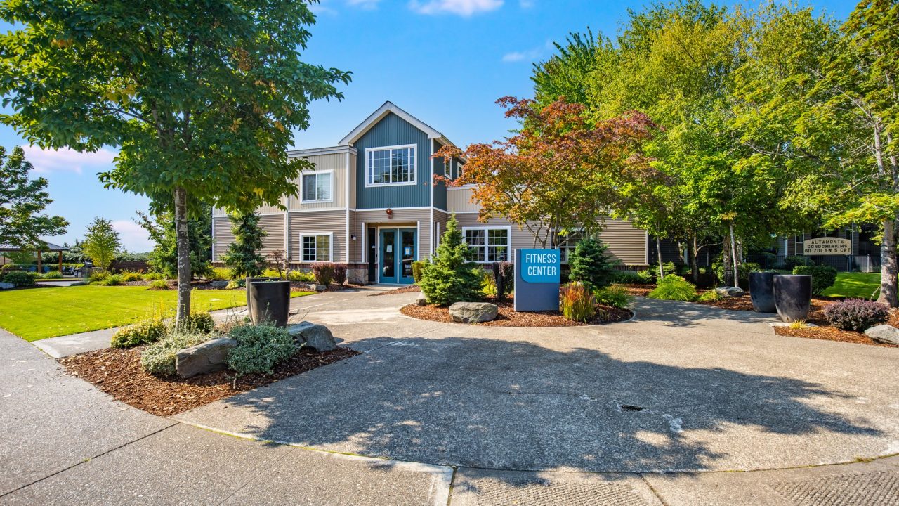 701 SW 5th Ct b406 Renton, WA 98057 beautiful home photography. Kusko Photography provides high-quality images in the Pacific Northwest.