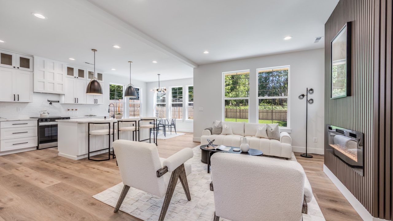 9912 Barnes Ln S Tacoma, WA high-end listing